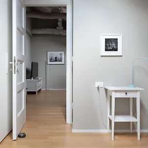 Tribunali De Charme , Bologna Italia