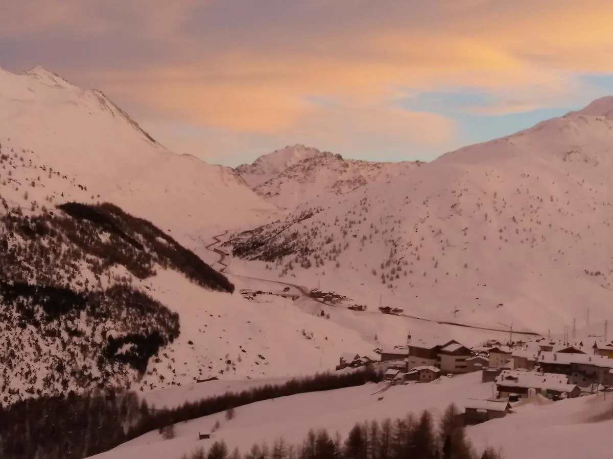 Baita Laura Apartment Livigno Italy