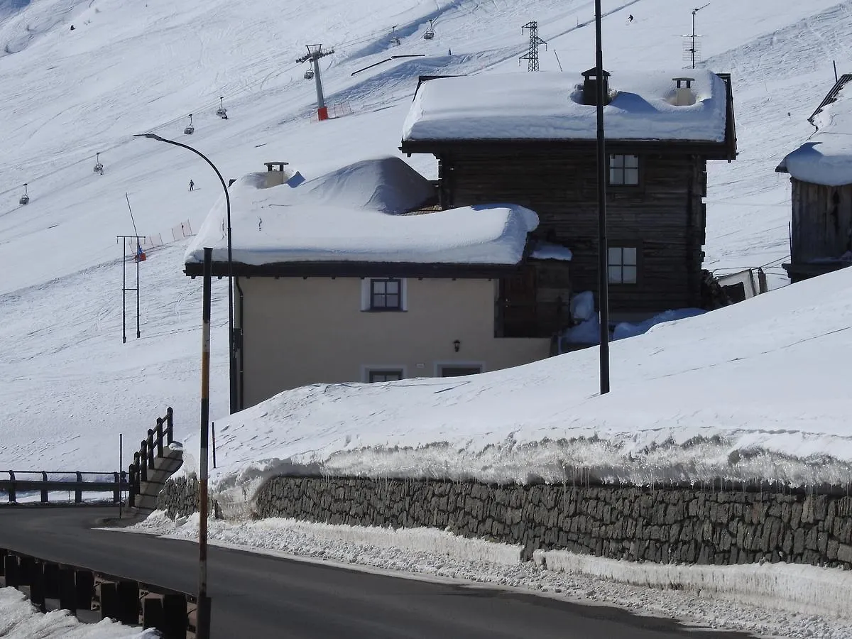 Baita Laura Apartment Livigno Italy